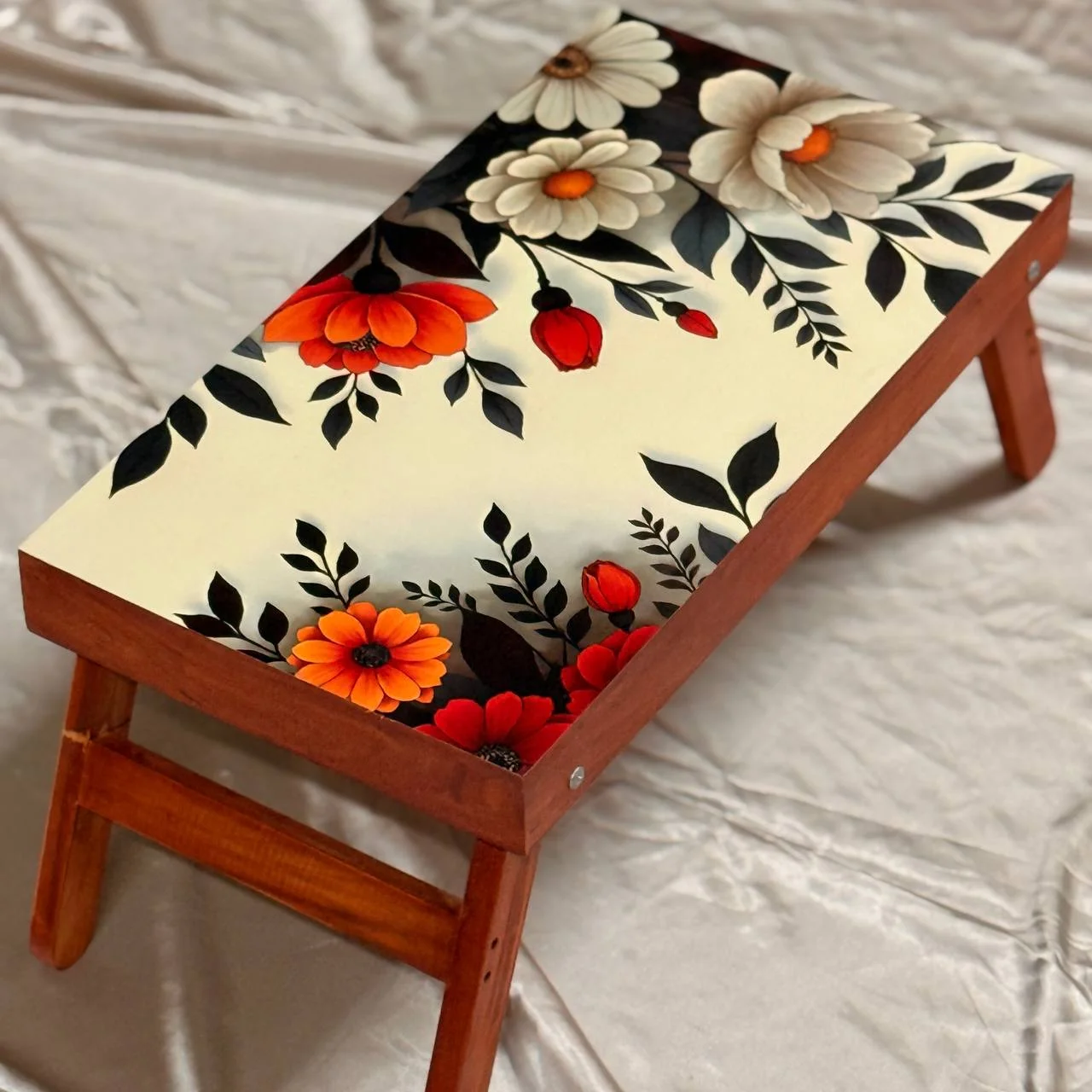 Mehgony Wooden Foldable Table - Jungle Flower