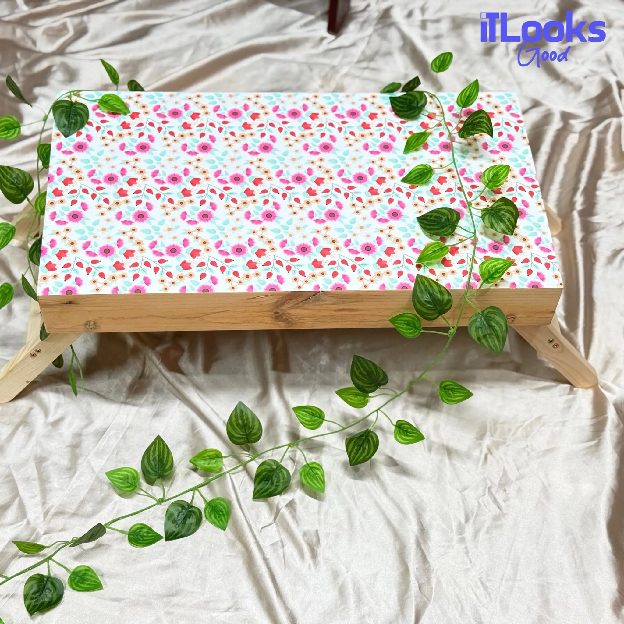 Foldable Table - Pink floral